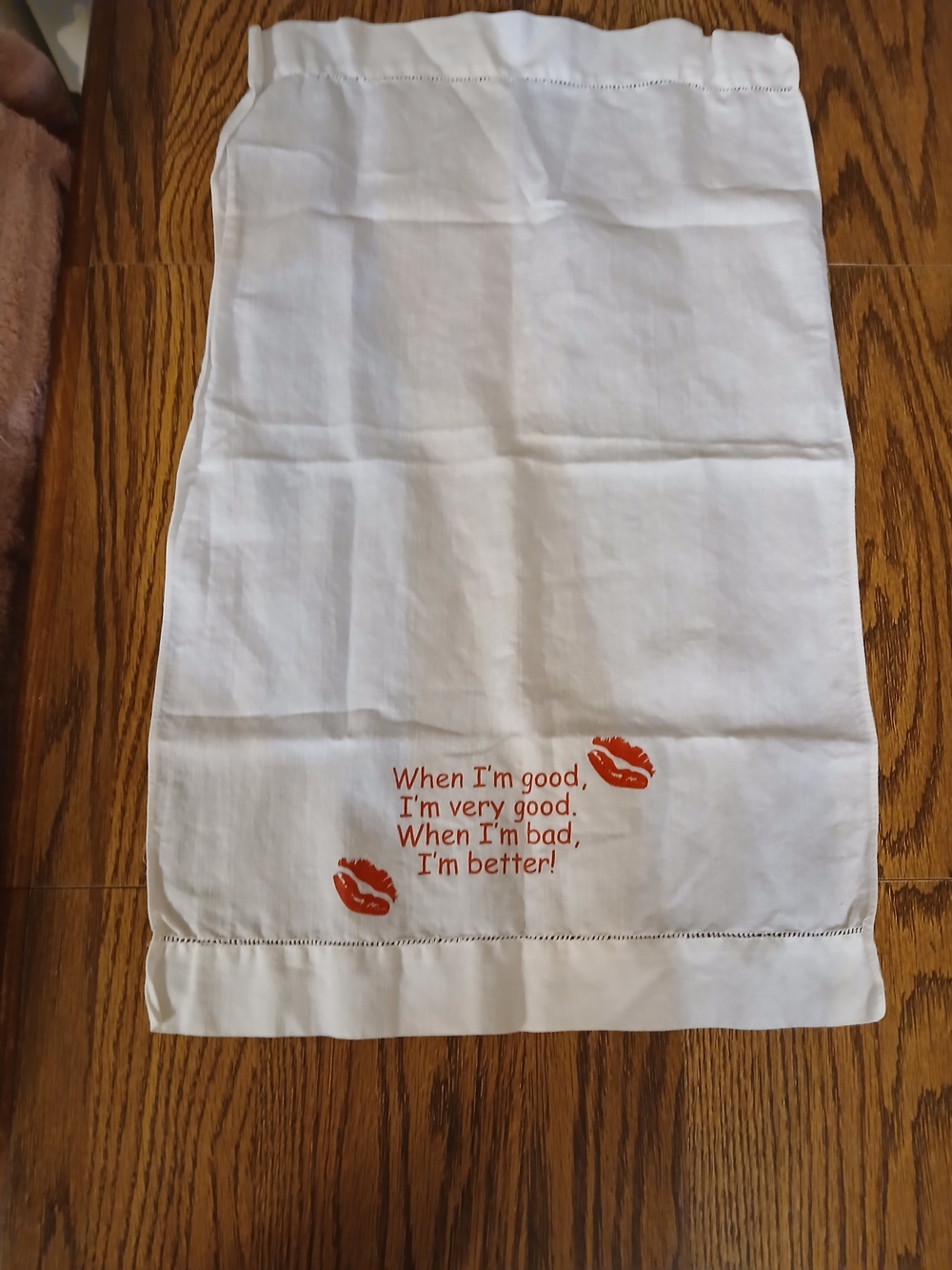 White Decorative  Linen Dresser Scarf with Red Lip Print & Quote